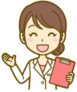 笑顔で説明する研究者