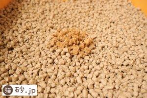 シートいらずの天然ひのき消臭チップ（崩れ具合）