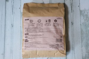 サクラの香りの猫砂のパッケージ裏