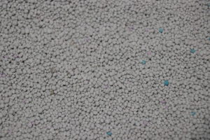 LIFELEXベントナイト固まる猫砂ふんわりソープの香り（砂の粒感）